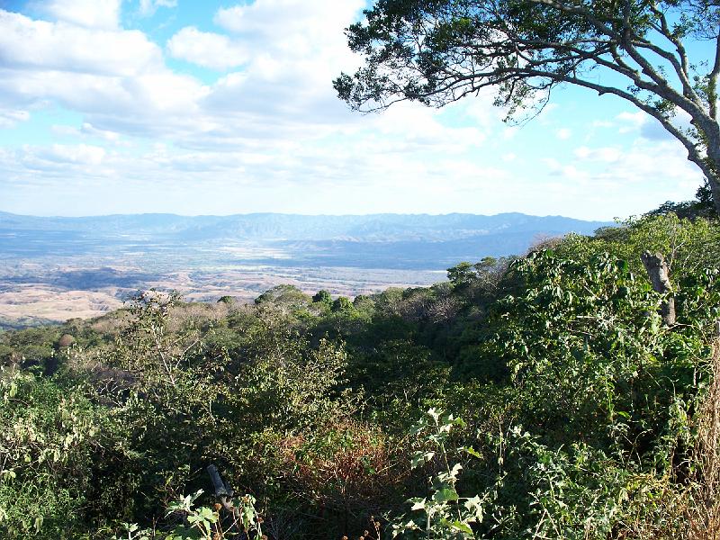 100_1614.jpg - This is a view from in the mountains, on the way to Cerro Verde.