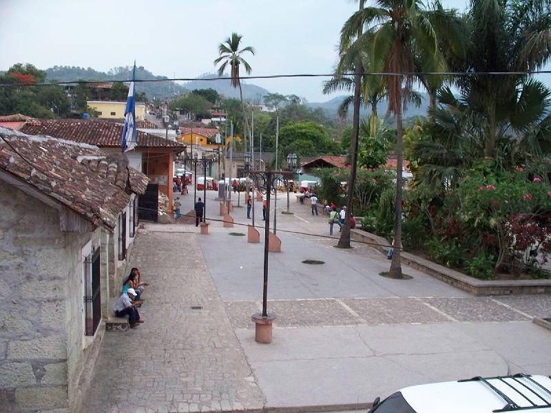 100_1889.jpg